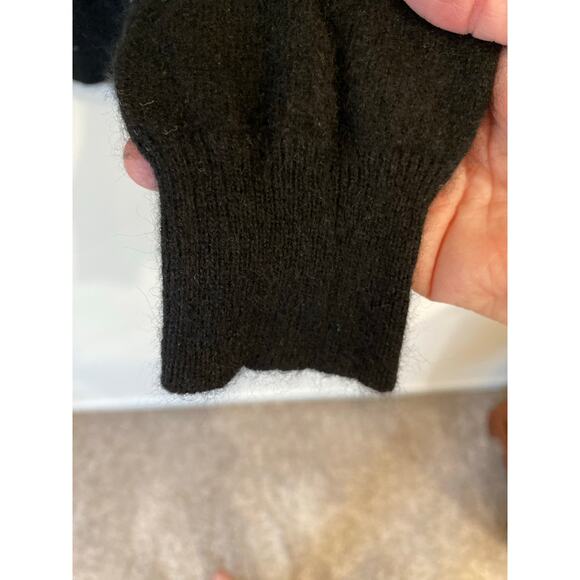 Club Room Luxury Men's Sweater Size Medium V-Neck Black 100% Cashmere - Picture 4 of 10